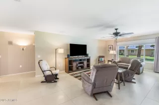 Photo #5: 6883063 Listing 