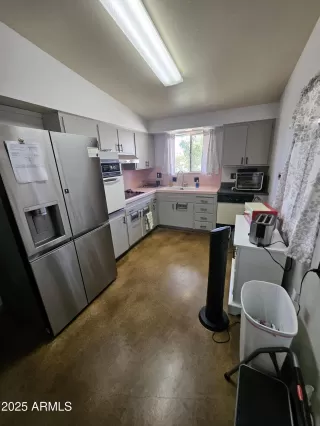 Photo #5: 6883196 Listing 