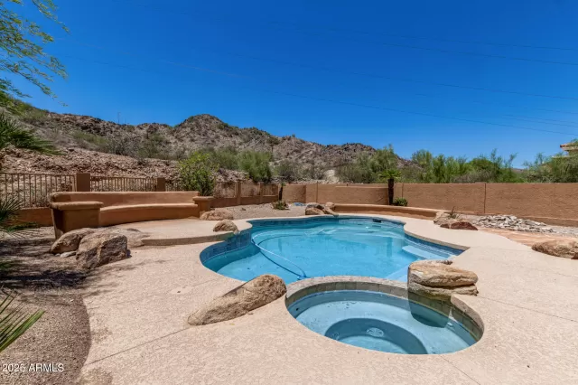 MLS: 6883257 Condo For Sale