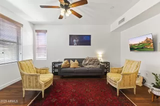 Photo #2: 6883337 Listing 