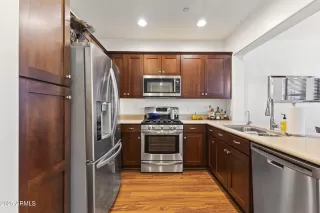 Photo #3: 6883337 Listing 