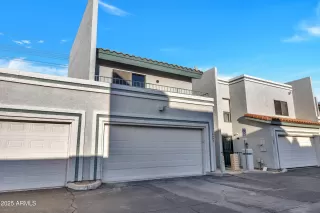 Photo #2: 6883531 Listing