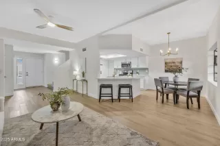 Photo #6: 6883531 Listing