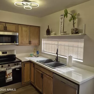 Photo #2: 6883638 Listing
