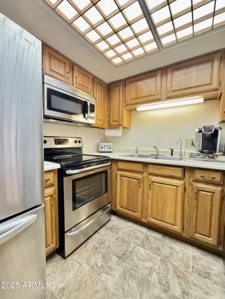 Photo #2: 6883693 Listing