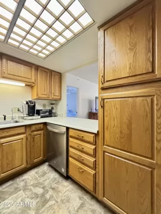 Photo #3: 6883693 Listing