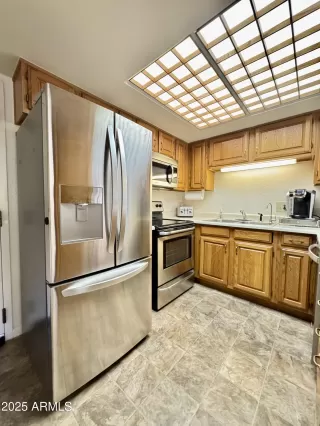 Photo #4: 6883693 Listing