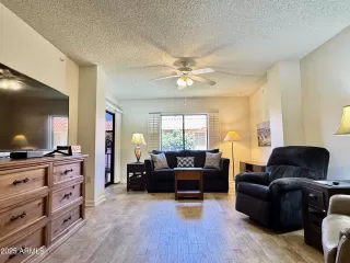 Photo #6: 6883693 Listing