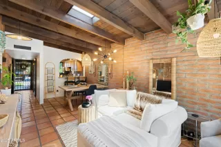 Photo #1: 6883809 Listing 