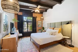 Photo #2: 6883809 Listing 