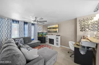 Photo #3: 6883887 Listing