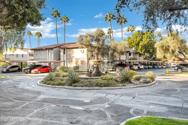 MLS: 6883892 Condo For Sale