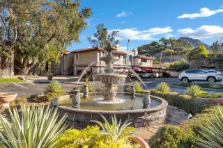 Photo #2: 6883892 Listing