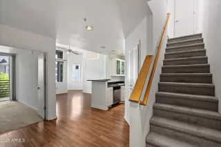 Photo #6: 6883937 Listing 