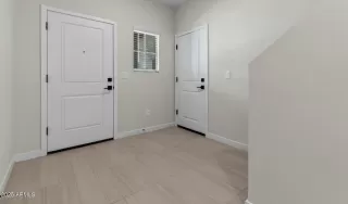 Photo #2: 6884033 Listing 