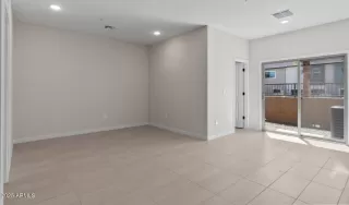 Photo #3: 6884033 Listing 