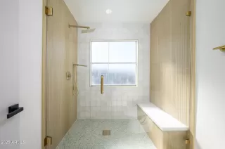 Photo #1: 6884117 Listing