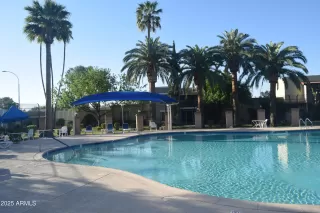 Photo #5: 6884184 Listing 