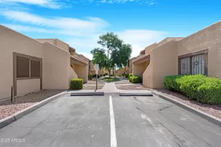 Photo #2: 6884233 Listing