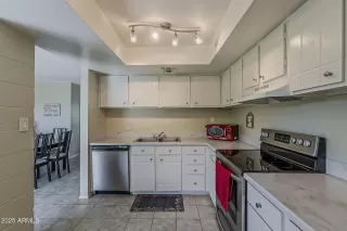 Photo #1: 6884266 Listing 