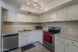 Photo #2: 6884266 Listing 