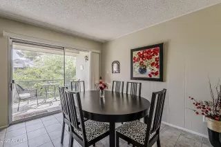 Photo #5: 6884266 Listing 