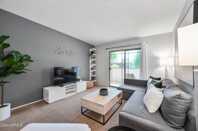 MLS: 6884346 Condo For Sale