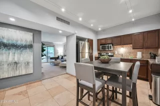 Photo #1: 6884346 Listing 