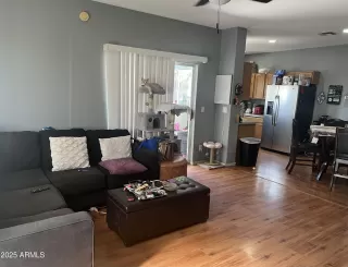 Photo #5: 6884347 Listing 