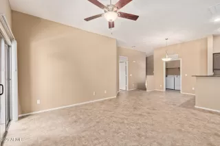 Photo #4: 6884427 Listing