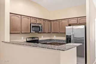 Photo #6: 6884427 Listing