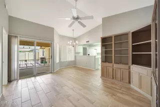 Photo #2: 6884430 Listing 