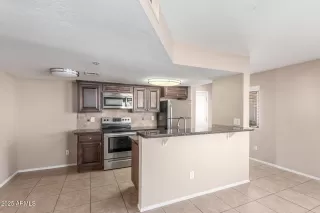 Photo #4: 6884490 Listing