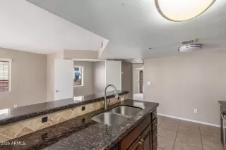 Photo #6: 6884490 Listing