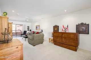 Photo #3: 6884565 Listing 