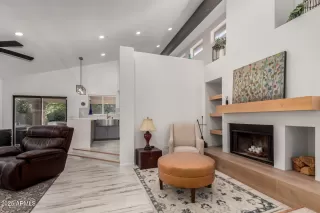 Photo #5: 6884585 Listing