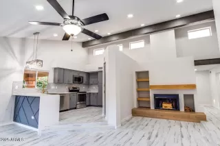 Photo #6: 6884585 Listing