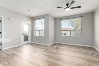 Photo #5: 6884682 Listing 