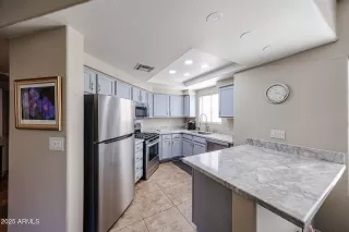 Photo #2: 6884725 Listing 