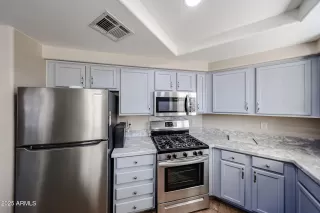 Photo #4: 6884725 Listing 