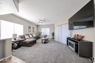 Photo #6: 6884725 Listing 