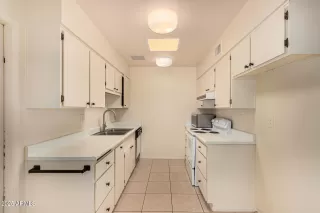 Photo #5: 6884739 Listing 