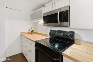 Photo #5: 6884745 Listing