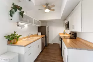 Photo #6: 6884745 Listing