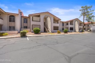 Photo #2: 6884835 Listing