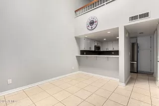 Photo #5: 6884961 Listing 