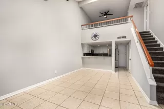 Photo #6: 6884961 Listing 