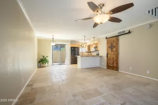 Photo #4: 6885034 Listing