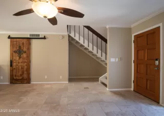 Photo #5: 6885034 Listing