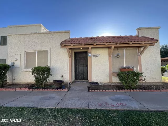 MLS: 6885160 Condo For Sale